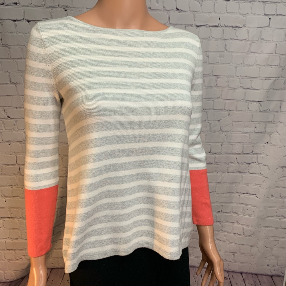 GAP size xs white and grey striped sweater w/ coral detail